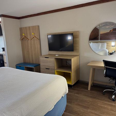 Days Inn By Wyndham Suites Fredericksburg Luaran gambar