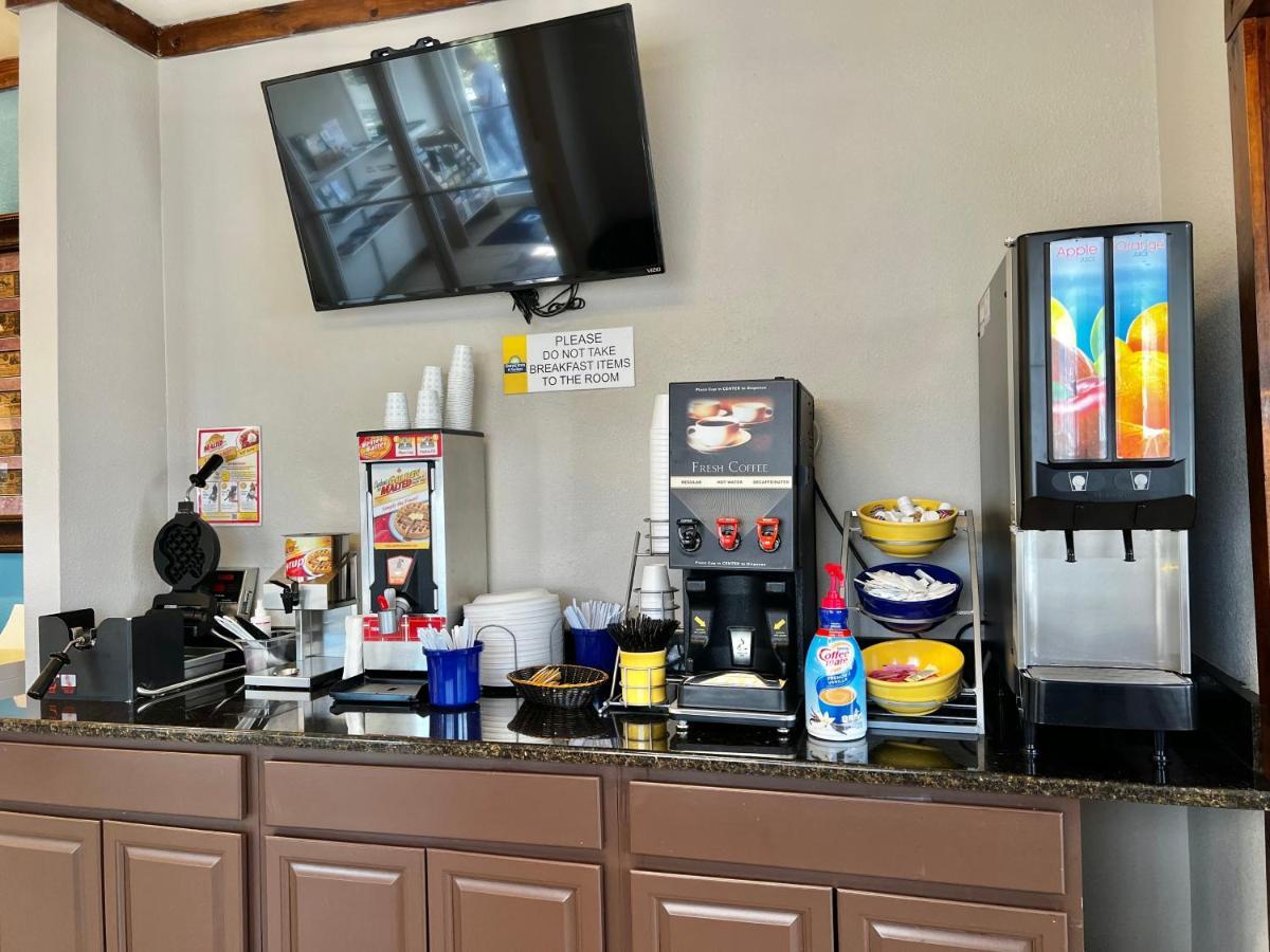 Days Inn By Wyndham Suites Fredericksburg Luaran gambar