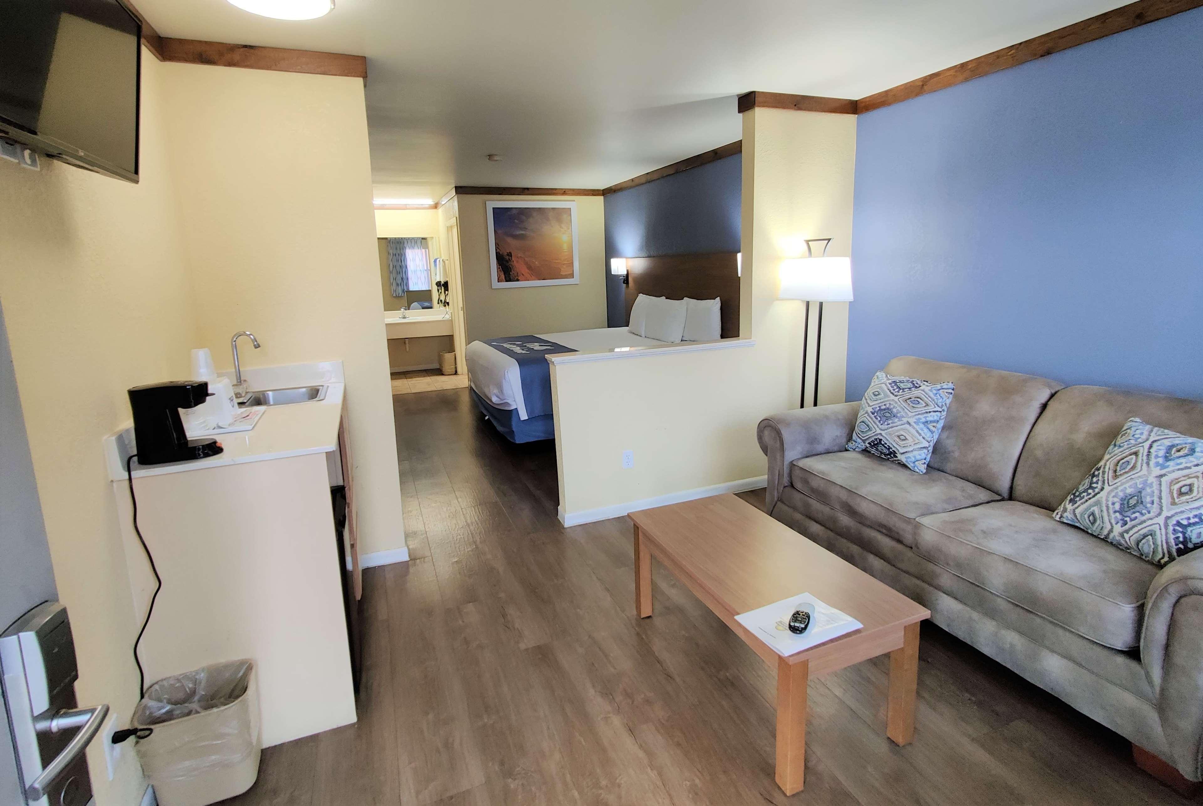 Days Inn By Wyndham Suites Fredericksburg Luaran gambar