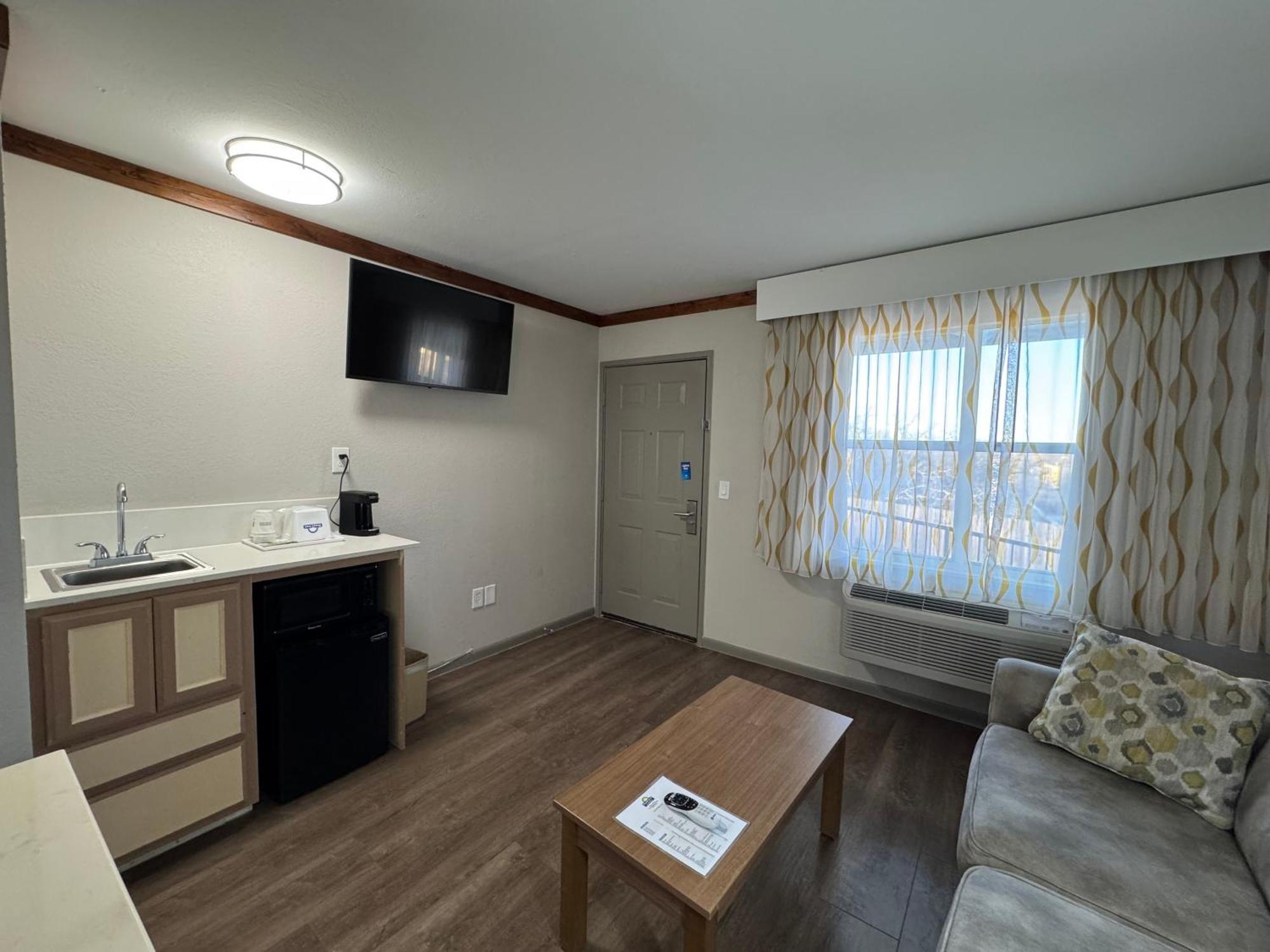 Days Inn By Wyndham Suites Fredericksburg Luaran gambar